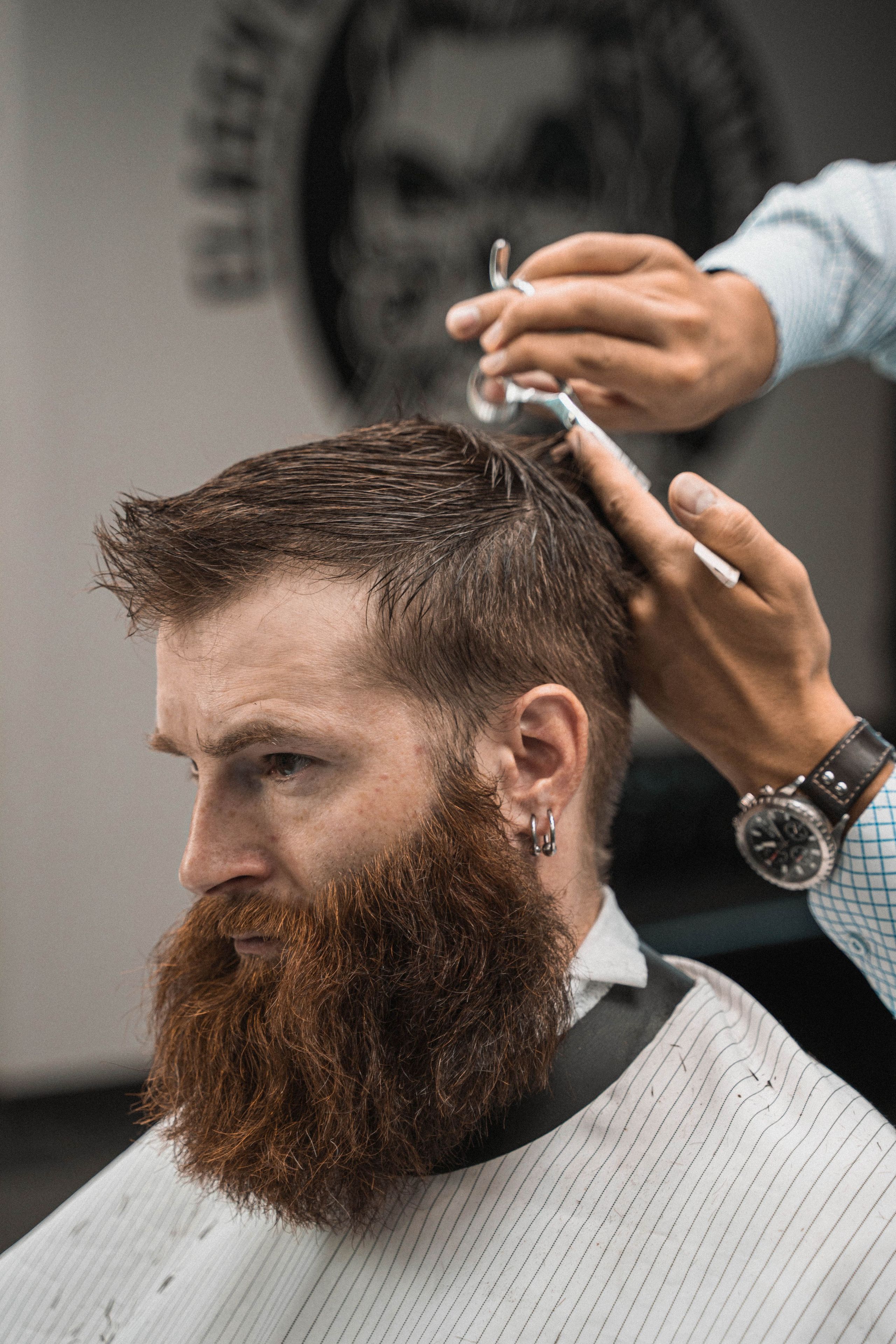 A full beard shaped, finished with the comb